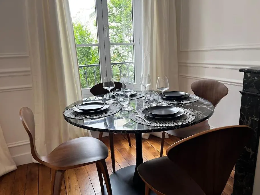 Appartement Luxe Place Parijs