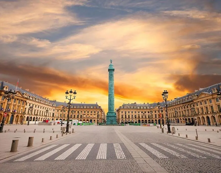 Appartement Luxe Place Paris France